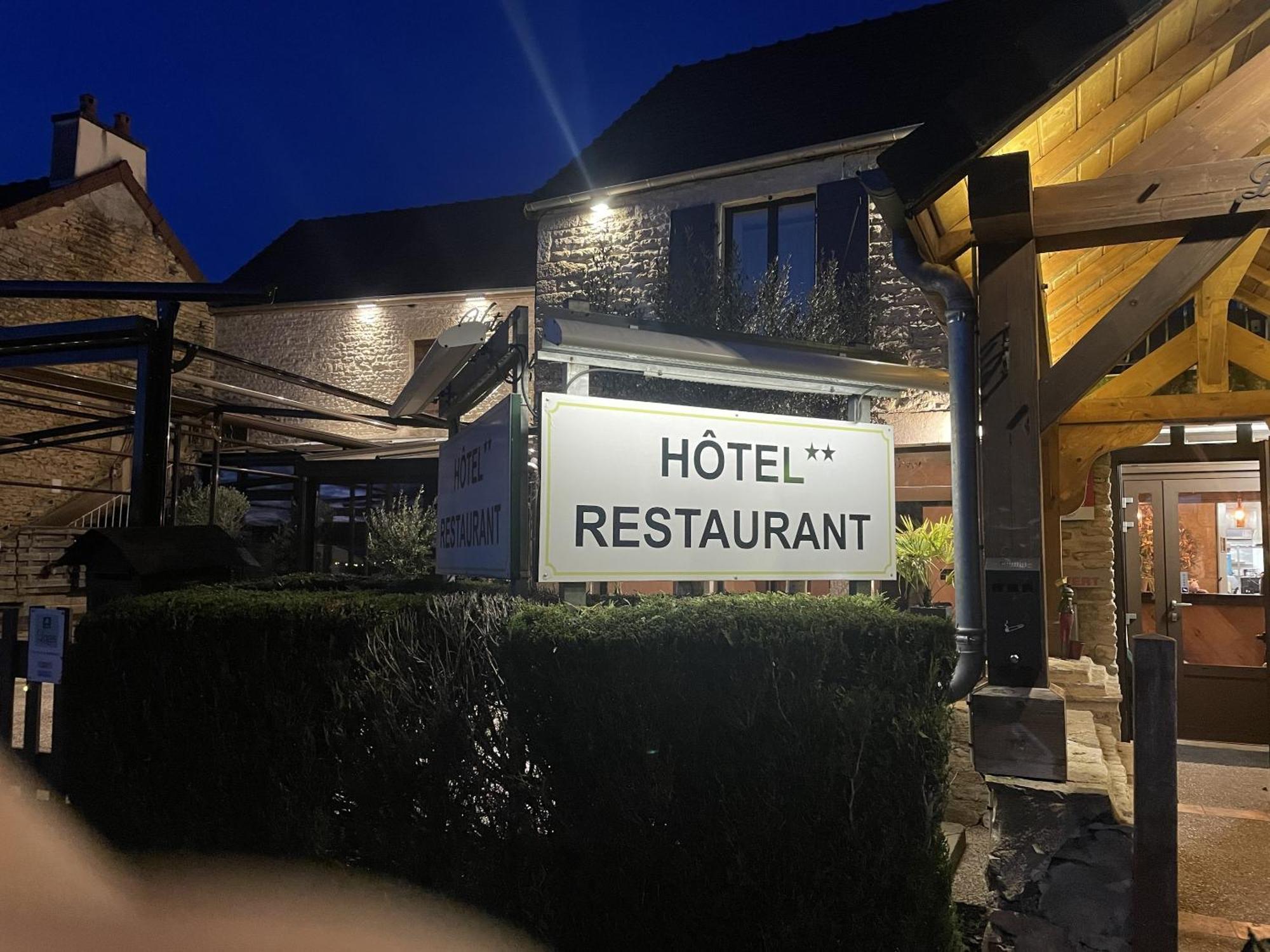 Hotel Logis Le Marronnier Buffon Exterior foto
