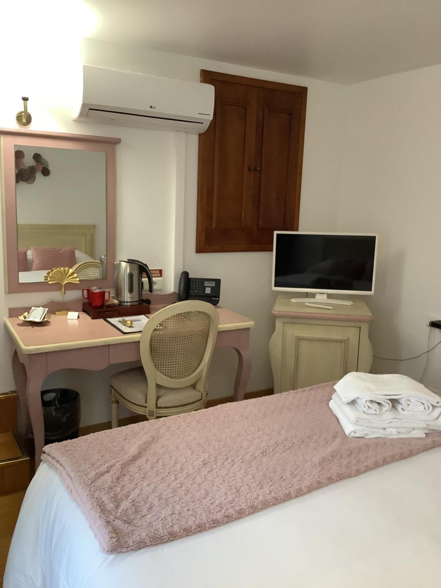 Hotel Logis Le Marronnier Buffon Zimmer foto